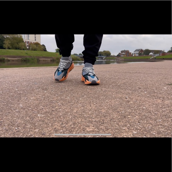 Yeezy 700 Wash Orange Men 5.5=Women 6.5-7 - Picture 6 of 13